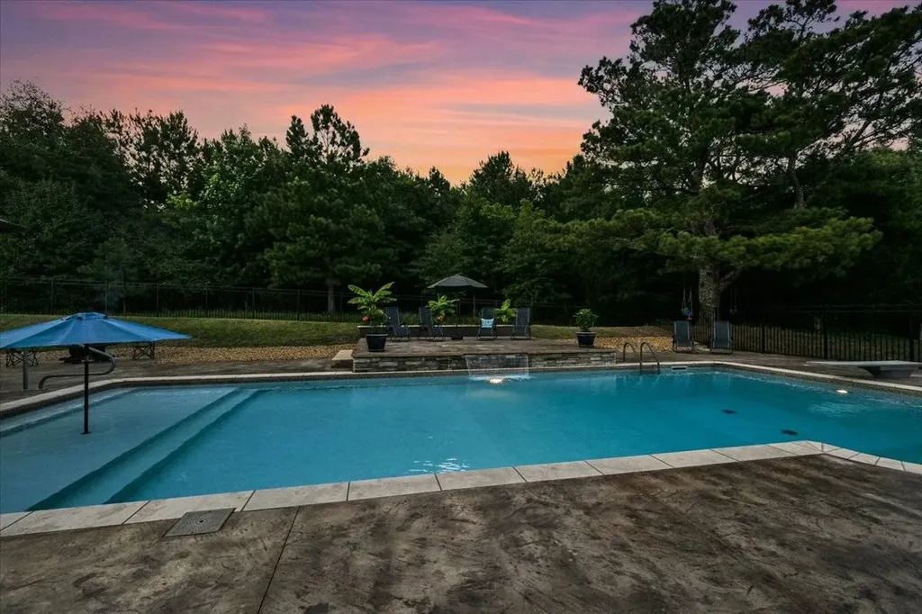 1111 Flatts Trace SW Cullman AL 35055