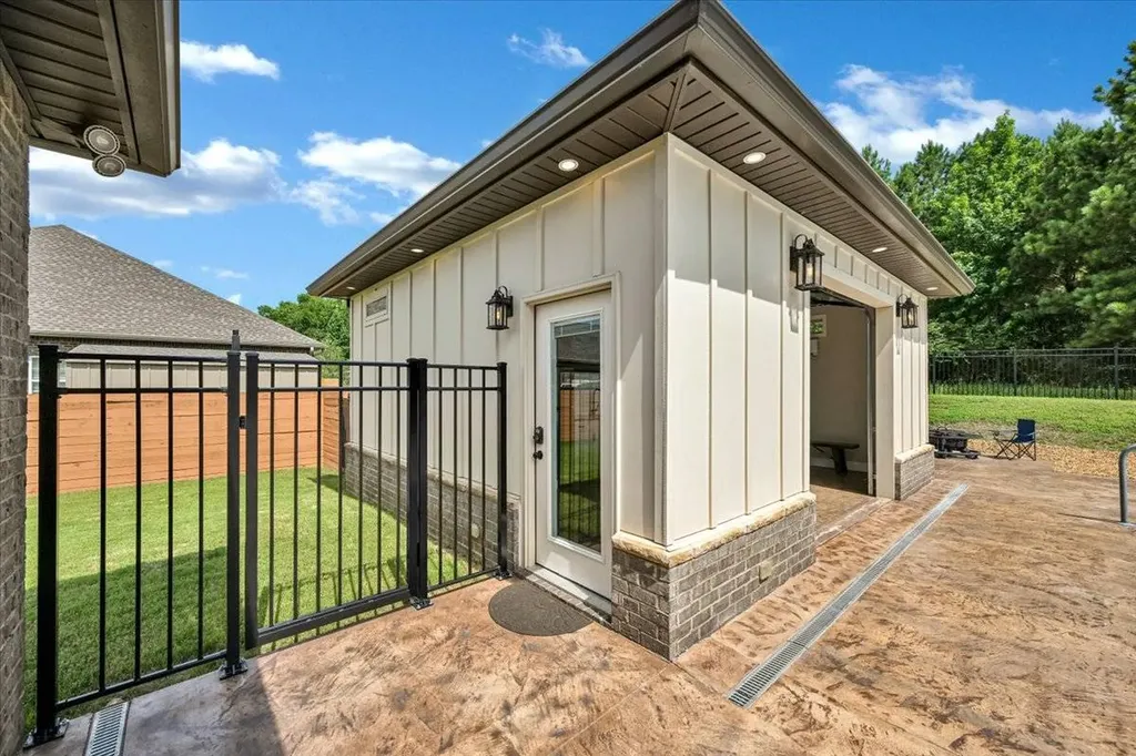 1111 Flatts Trace SW Cullman AL 35055