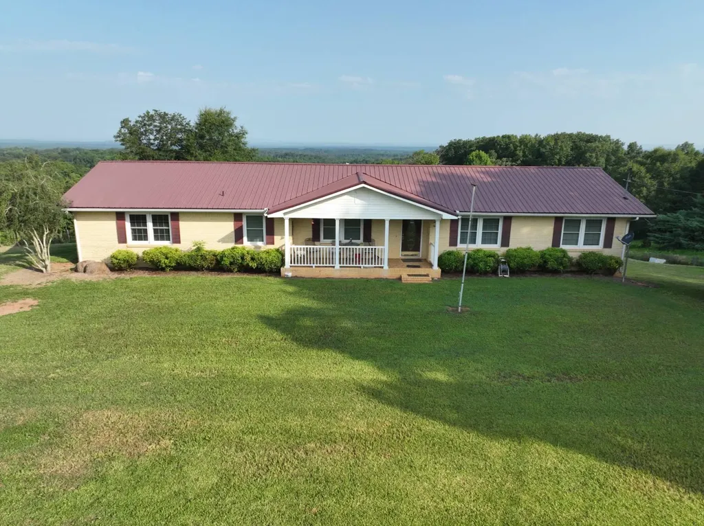 10359 County Road 65 Roanoke AL 36274