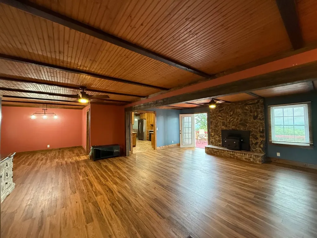 10359 County Road 65 Roanoke AL 36274