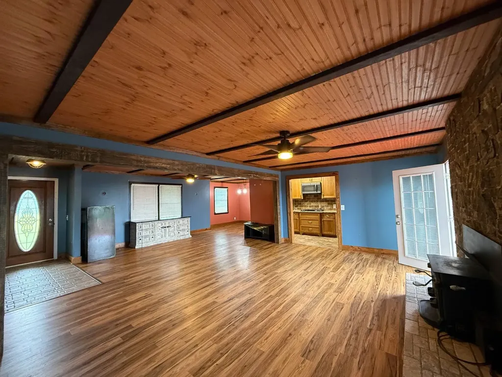 10359 County Road 65 Roanoke AL 36274