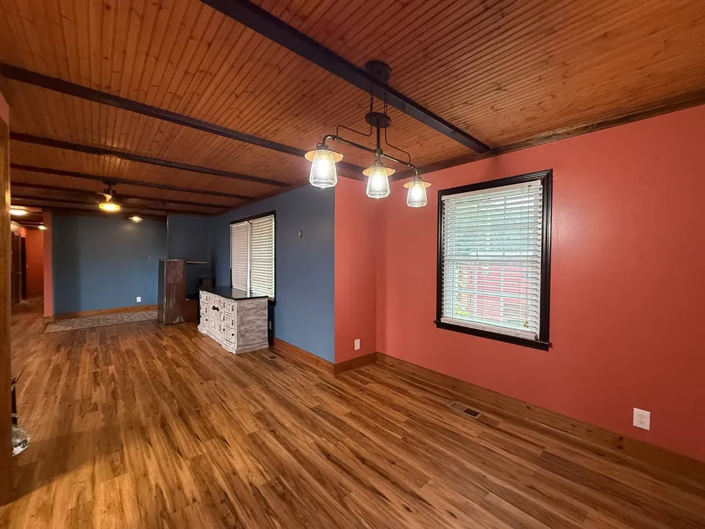 10359 County Road 65 Roanoke AL 36274