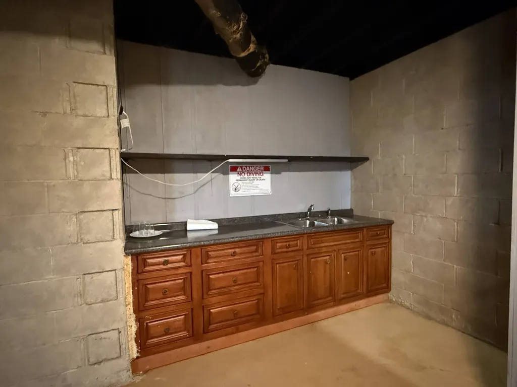 10359 County Road 65 Roanoke AL 36274