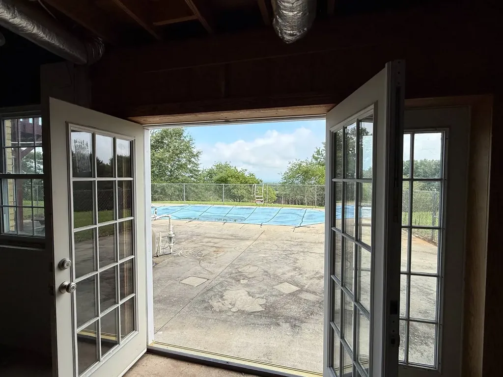 10359 County Road 65 Roanoke AL 36274