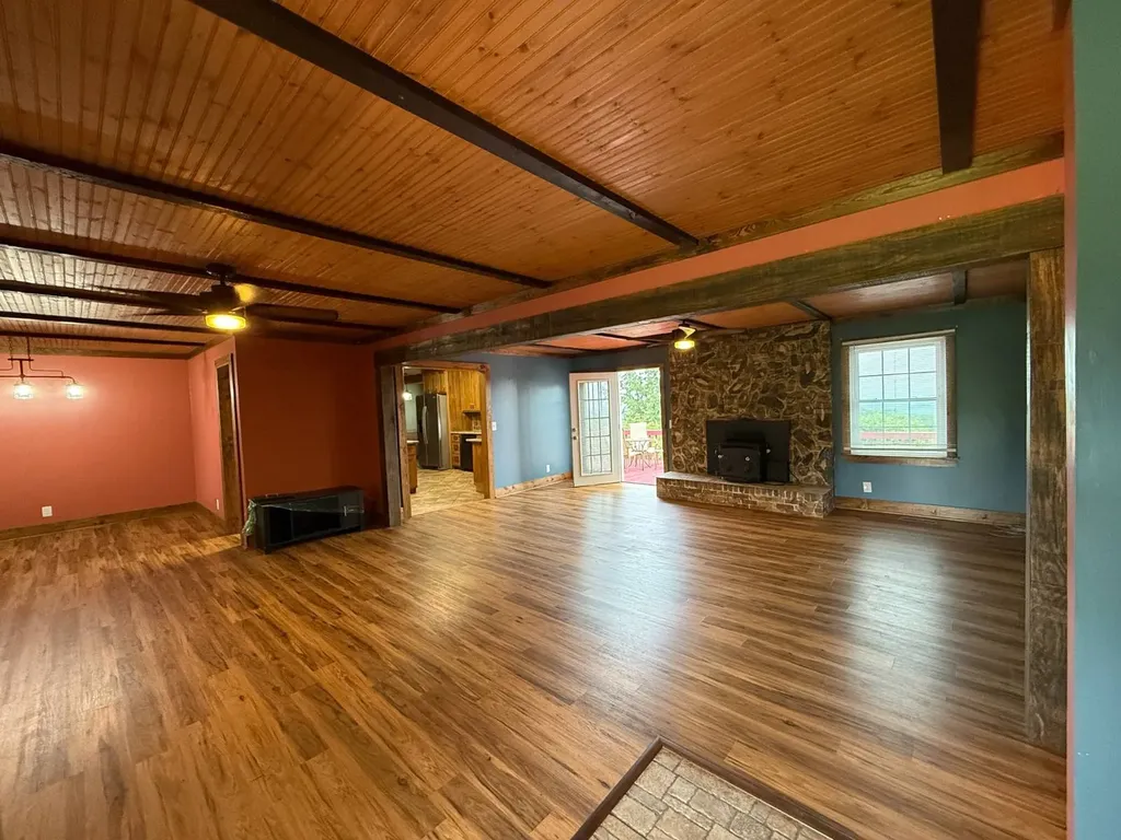 10359 County Road 65 Roanoke AL 36274