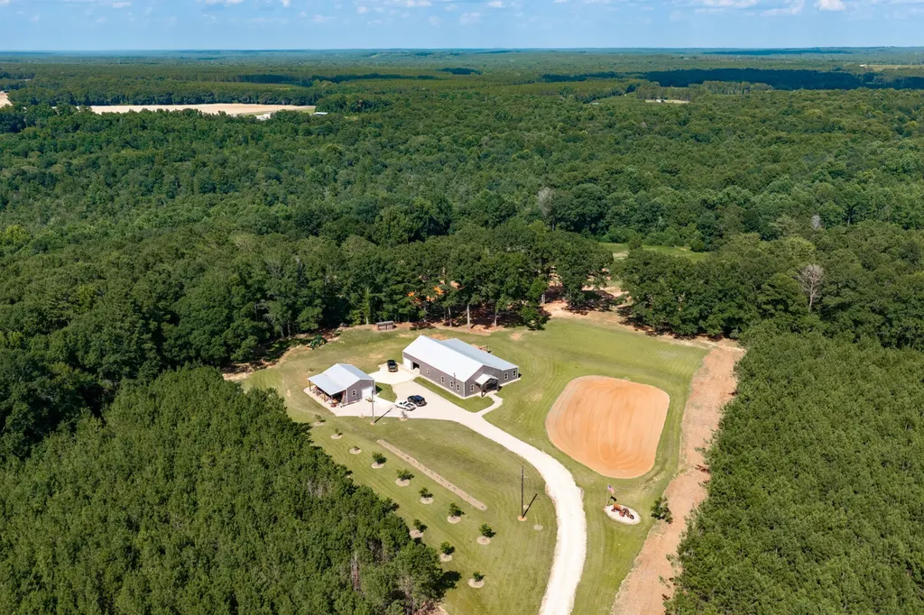 1882 County Road 4419 Brundidge AL 36010