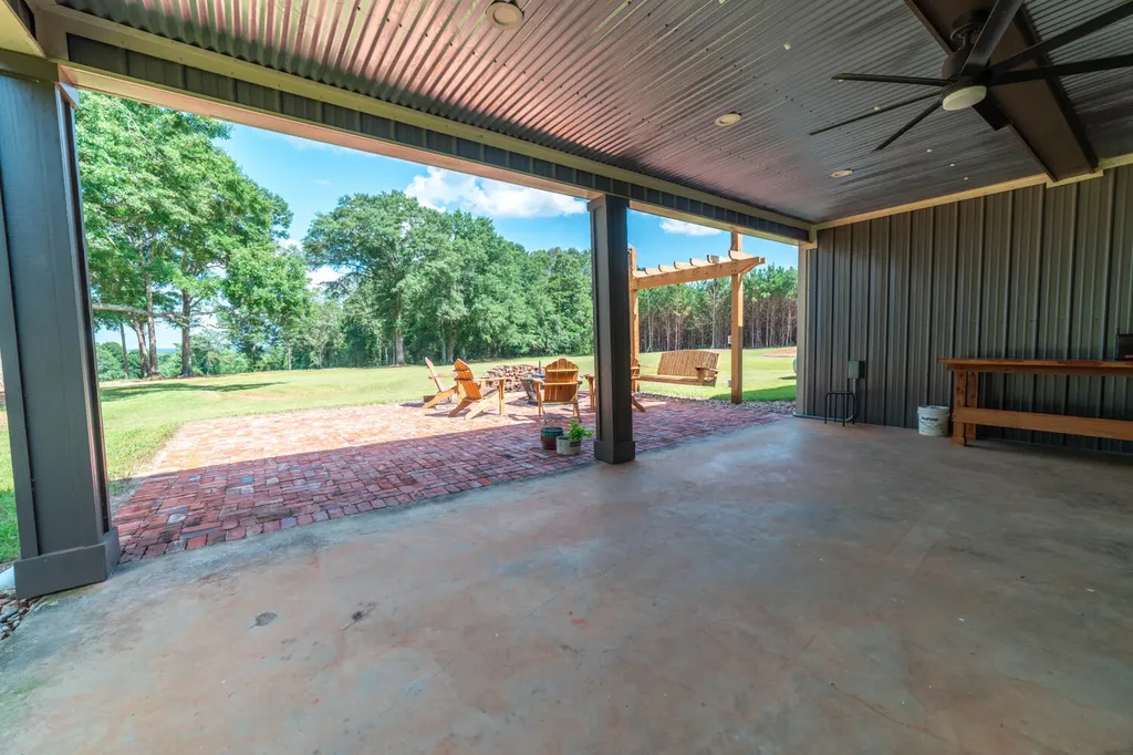 1882 County Road 4419 Brundidge AL 36010