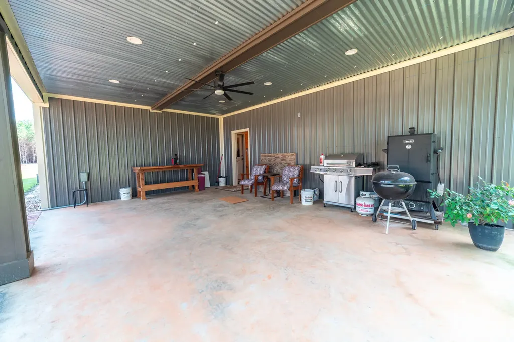 1882 County Road 4419 Brundidge AL 36010