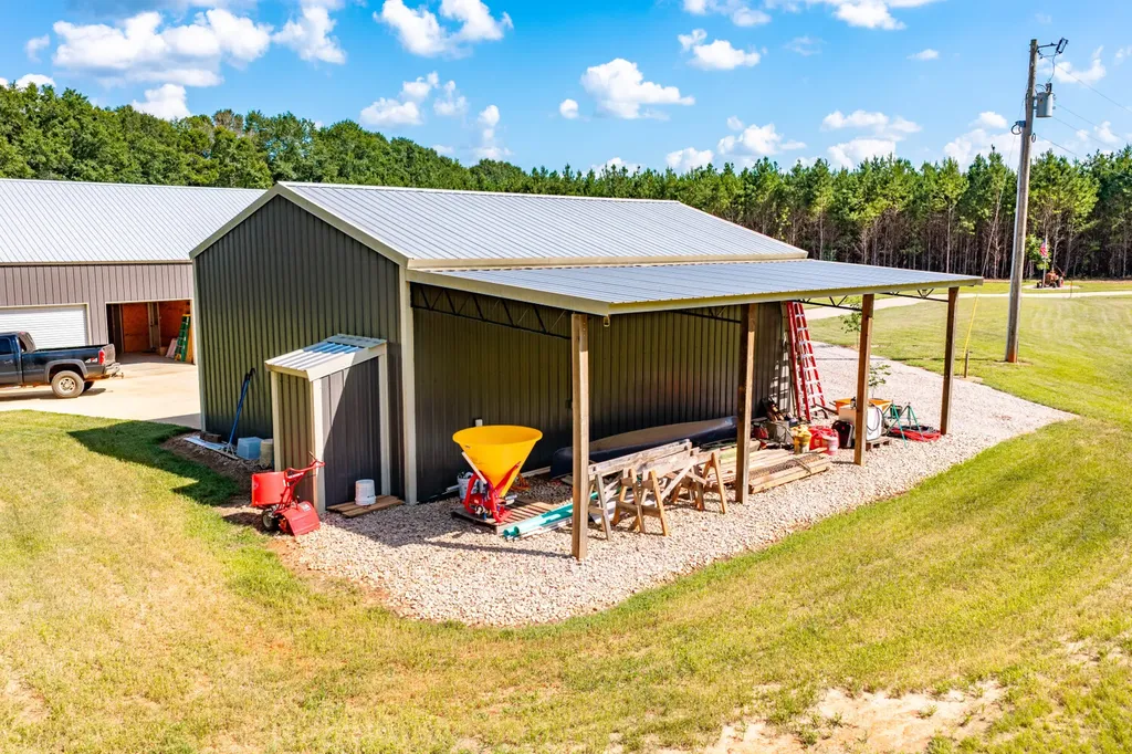 1882 County Road 4419 Brundidge AL 36010