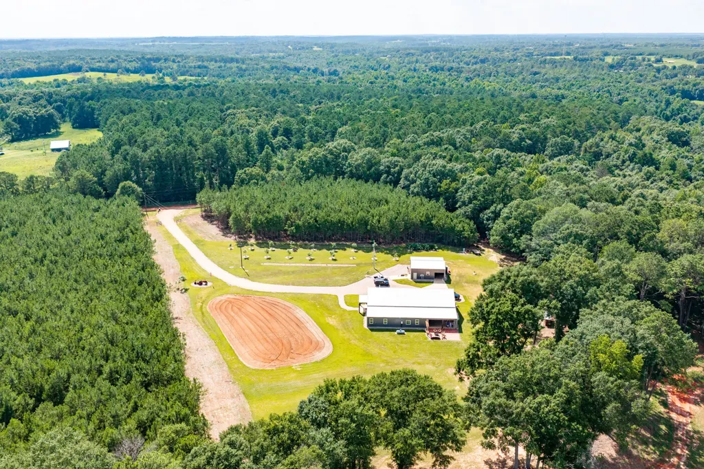 1882 County Road 4419 Brundidge AL 36010