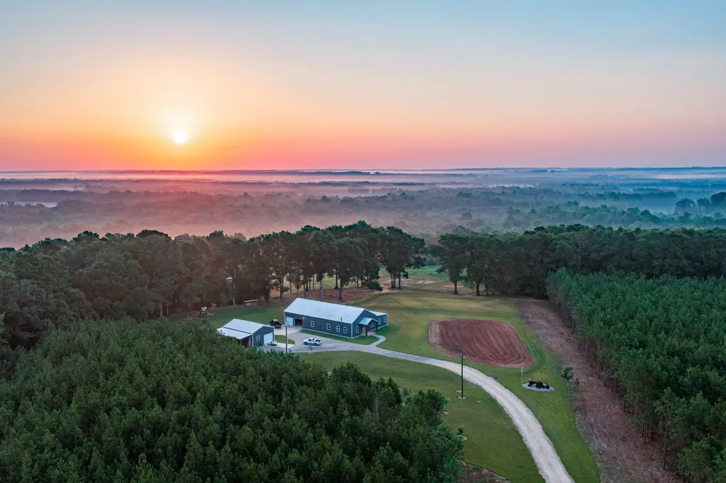 1882 County Road 4419 Brundidge AL 36010