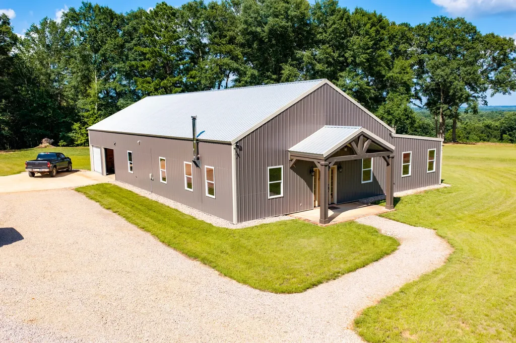 1882 County Road 4419 Brundidge AL 36010