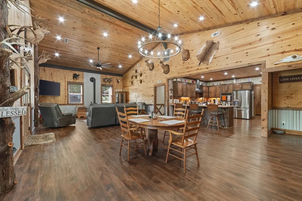 1882 County Road 4419 Brundidge AL 36010
