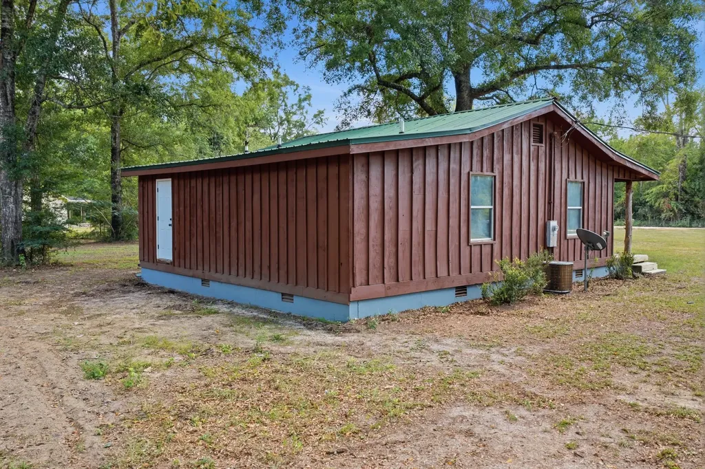 9191 Prestwood Bridge Road Andalusia AL 36421