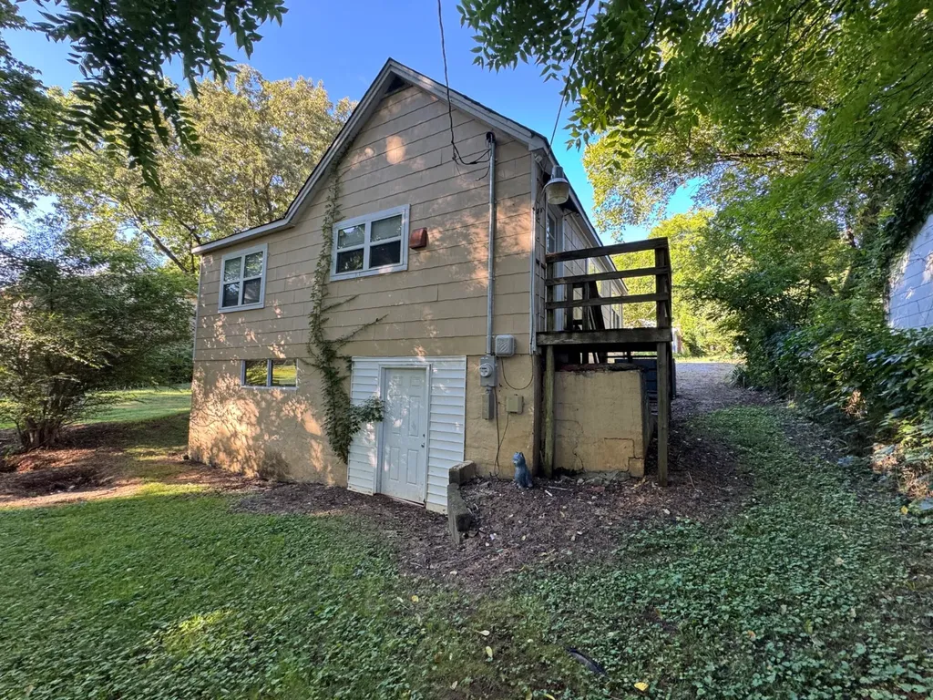 320 S Richards Street Florence AL 35630