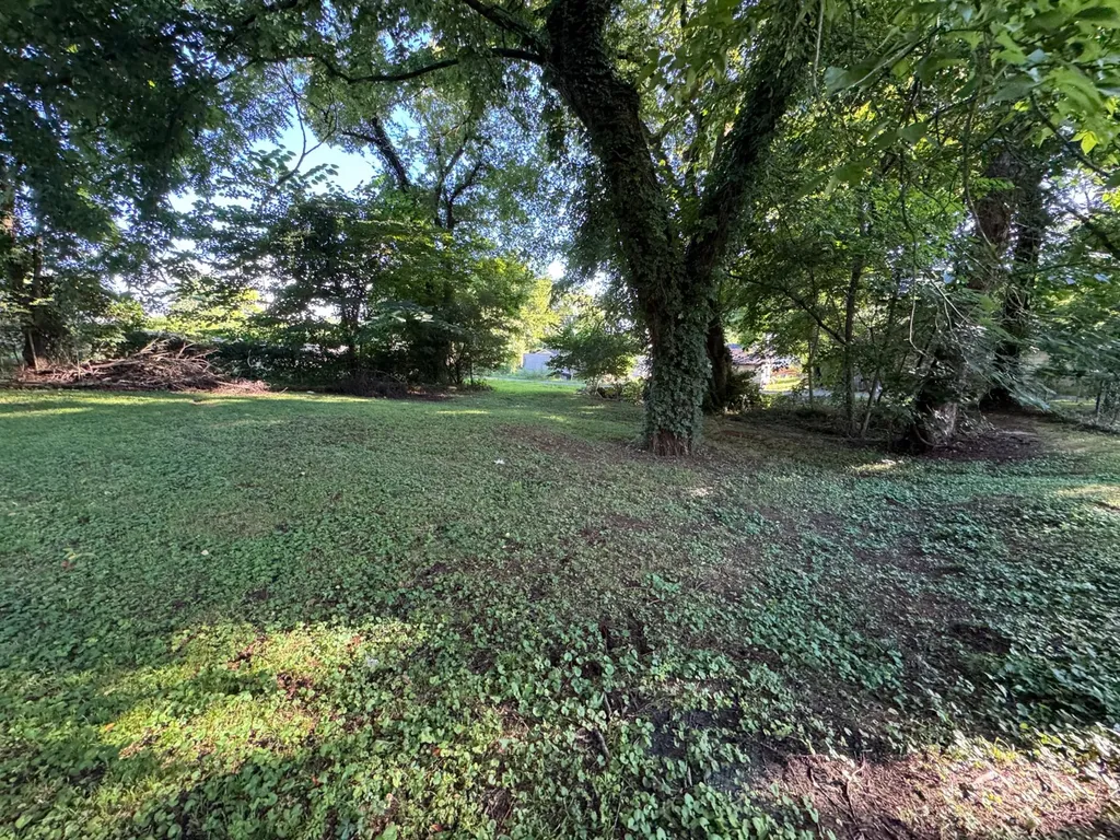 320 S Richards Street Florence AL 35630