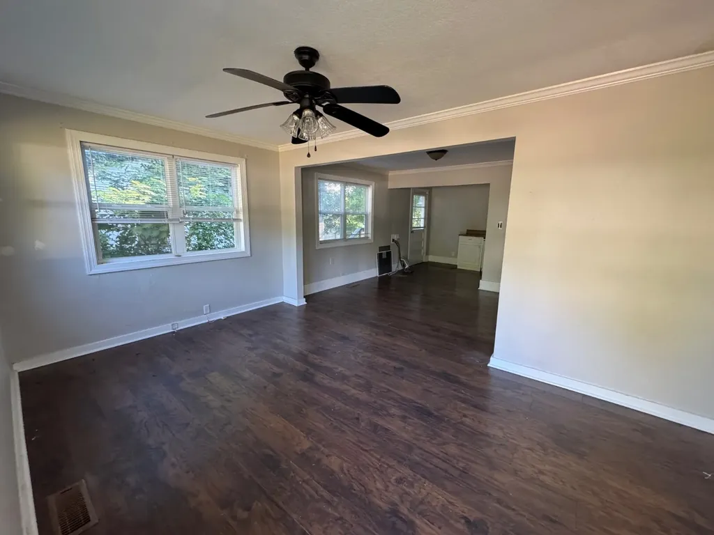 320 S Richards Street Florence AL 35630