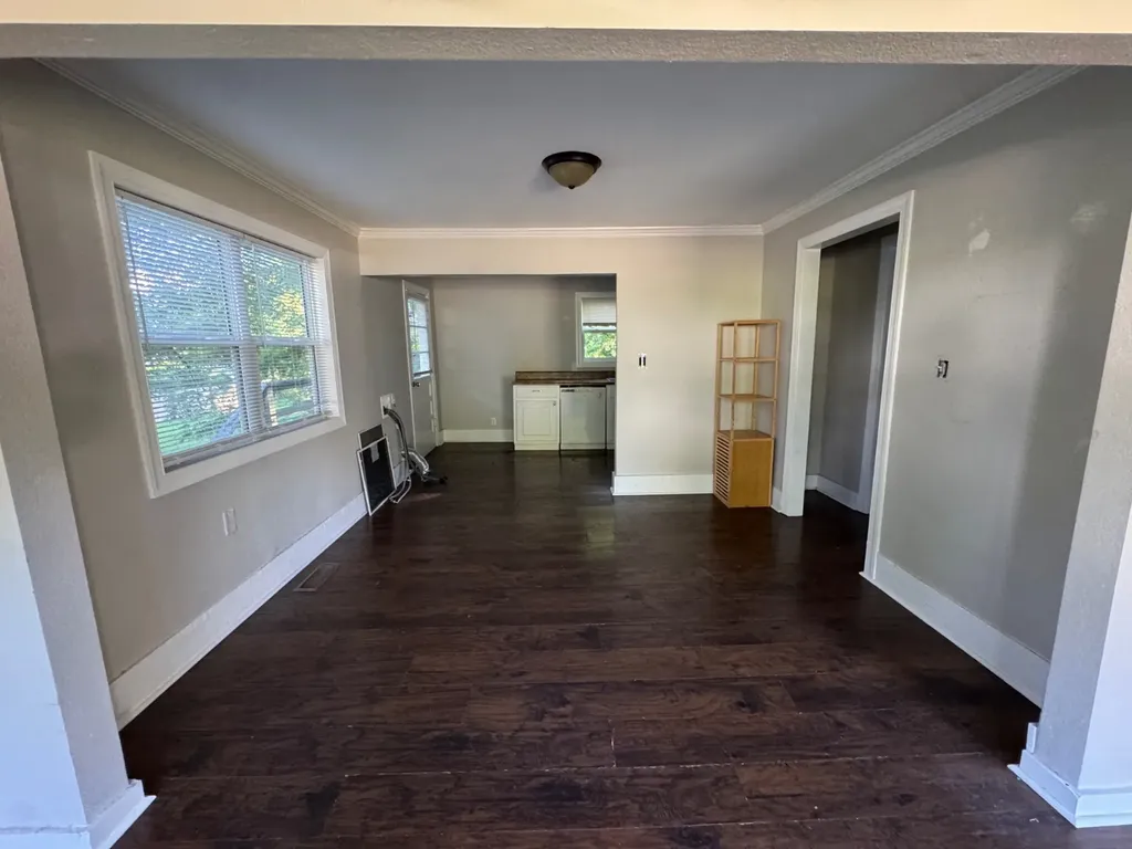320 S Richards Street Florence AL 35630