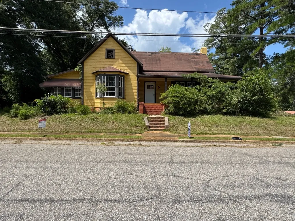 208 West Mill Street Georgiana AL 36033