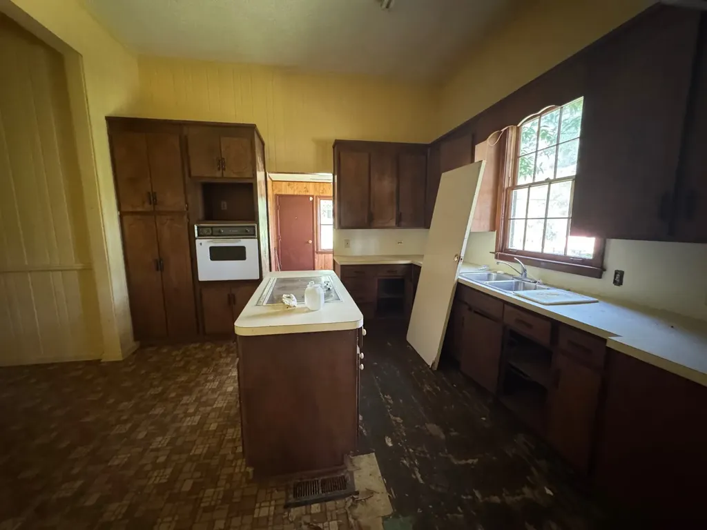 208 West Mill Street Georgiana AL 36033