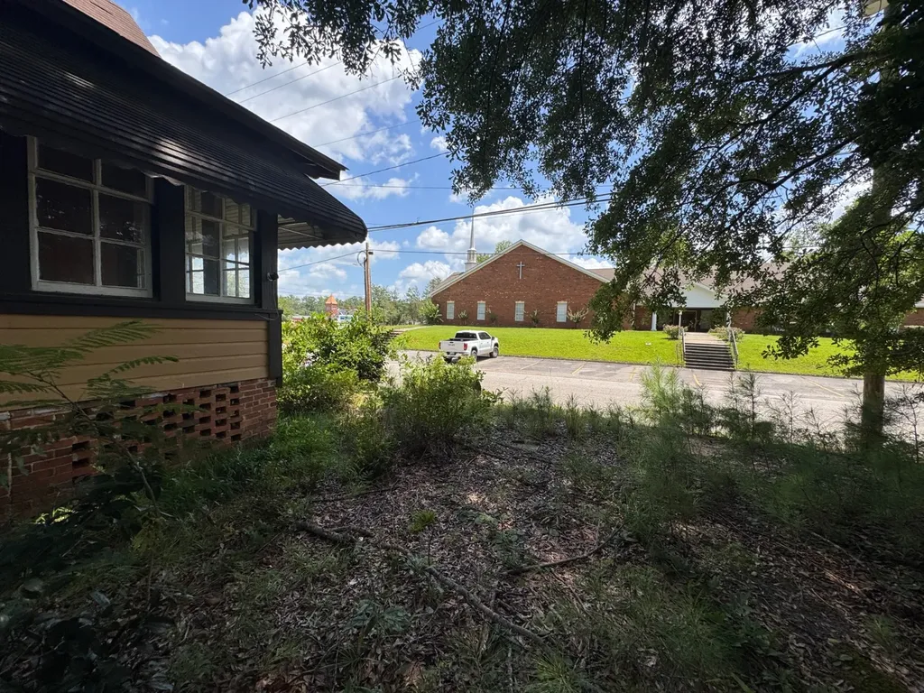 208 West Mill Street Georgiana AL 36033