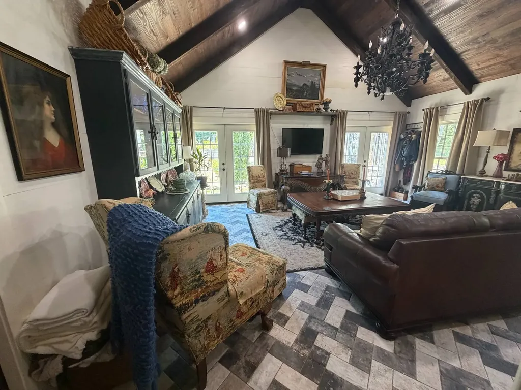 2104 Gault S Avenue Fort Payne AL 35967