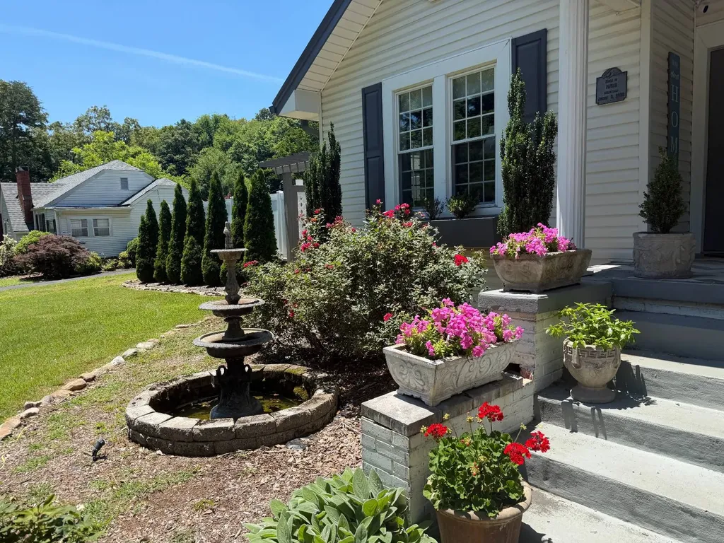 2104 Gault S Avenue Fort Payne AL 35967