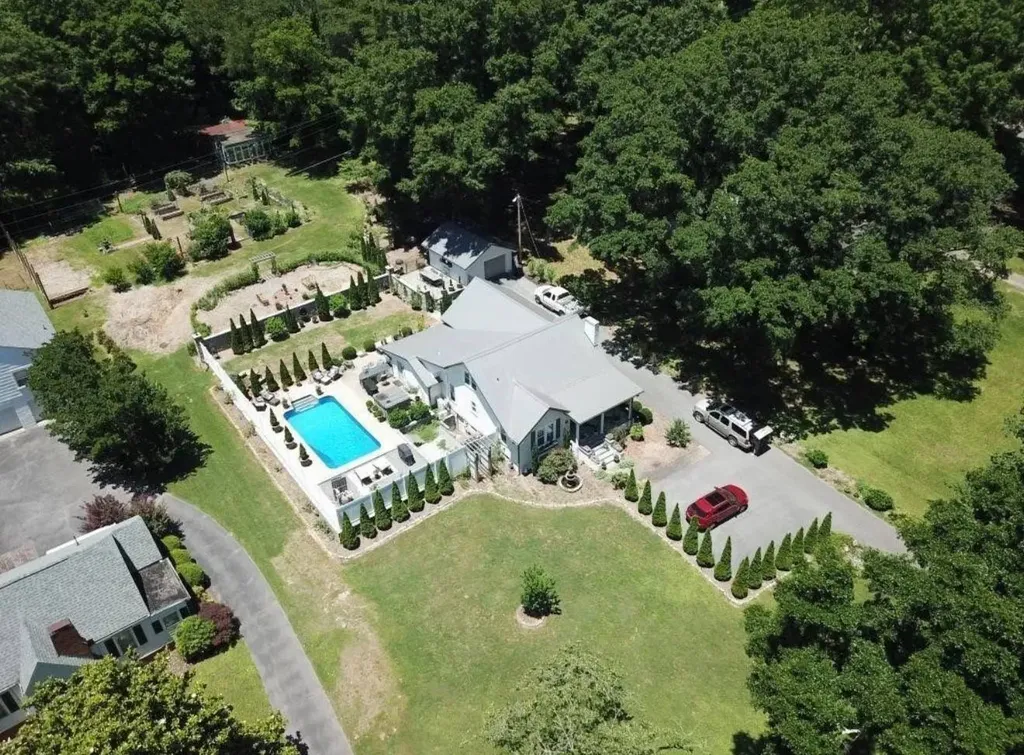 2104 Gault S Avenue Fort Payne AL 35967