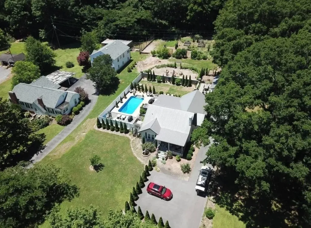 2104 Gault S Avenue Fort Payne AL 35967