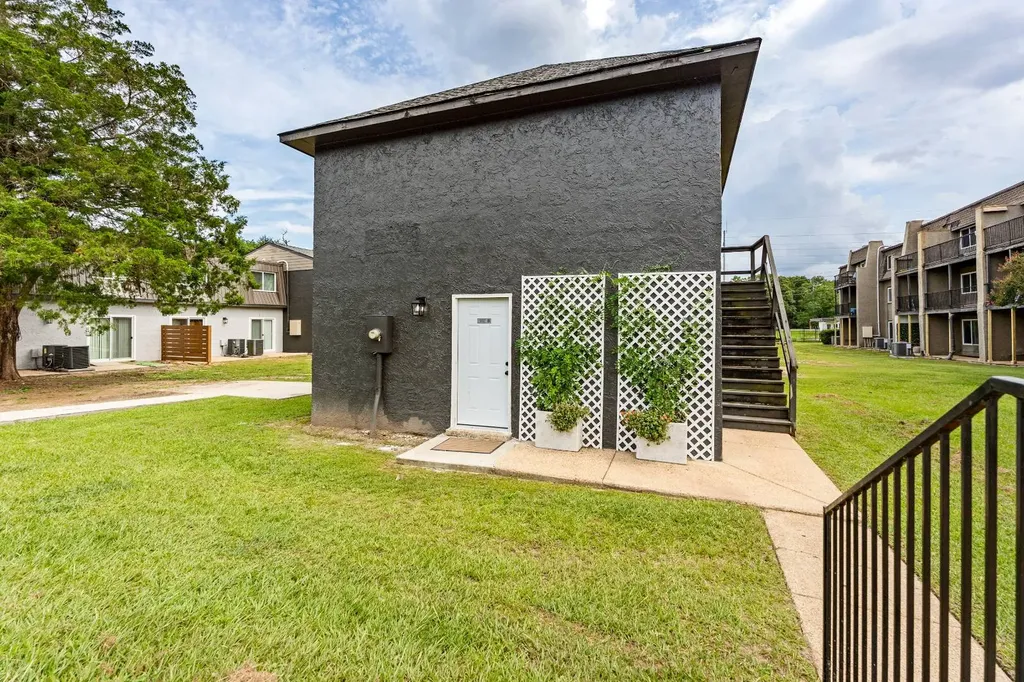 442 Cottage Hill Mobile AL 36606