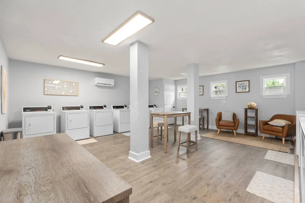 442 Cottage Hill Mobile AL 36606