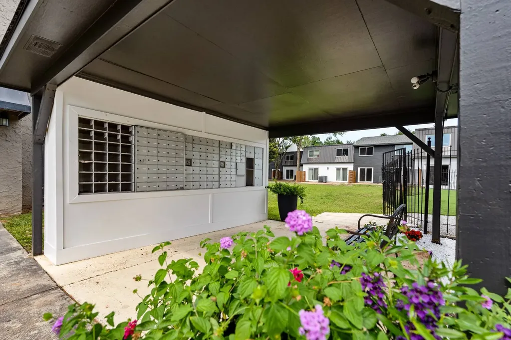 442 Cottage Hill Mobile AL 36606