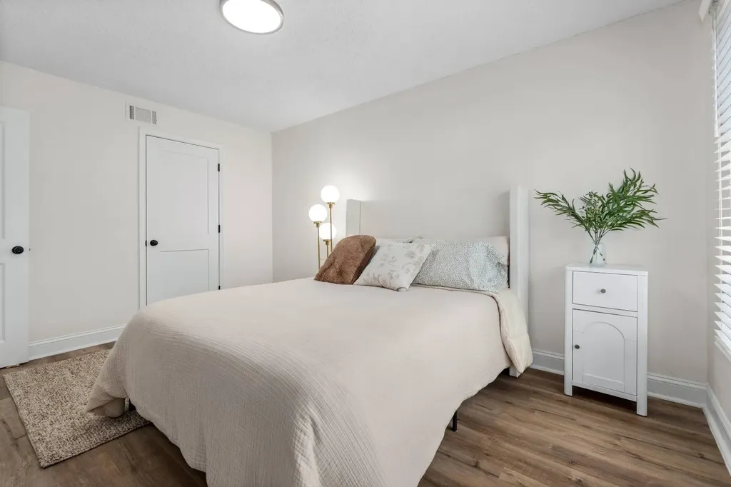 442 Cottage Hill Mobile AL 36606