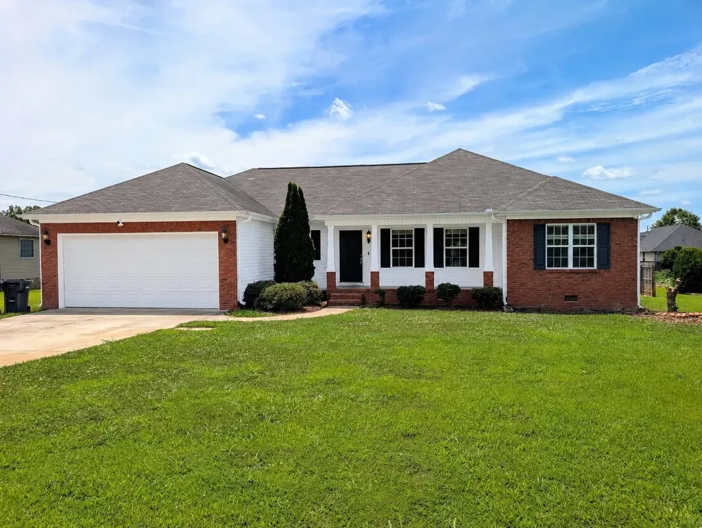 1784 Lasseter Road Southside AL 35907