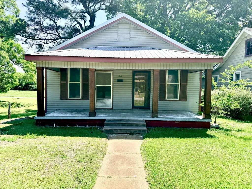 210 4th Avenue NW Decatur AL 35601