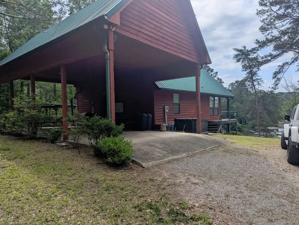 231 County Road 3144 Houston AL 35572