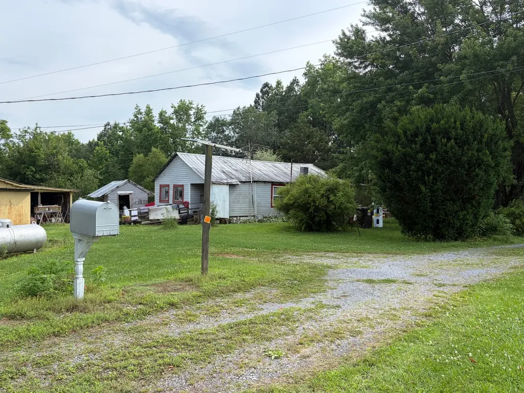 258 County Road 660 Pisgah AL 35765