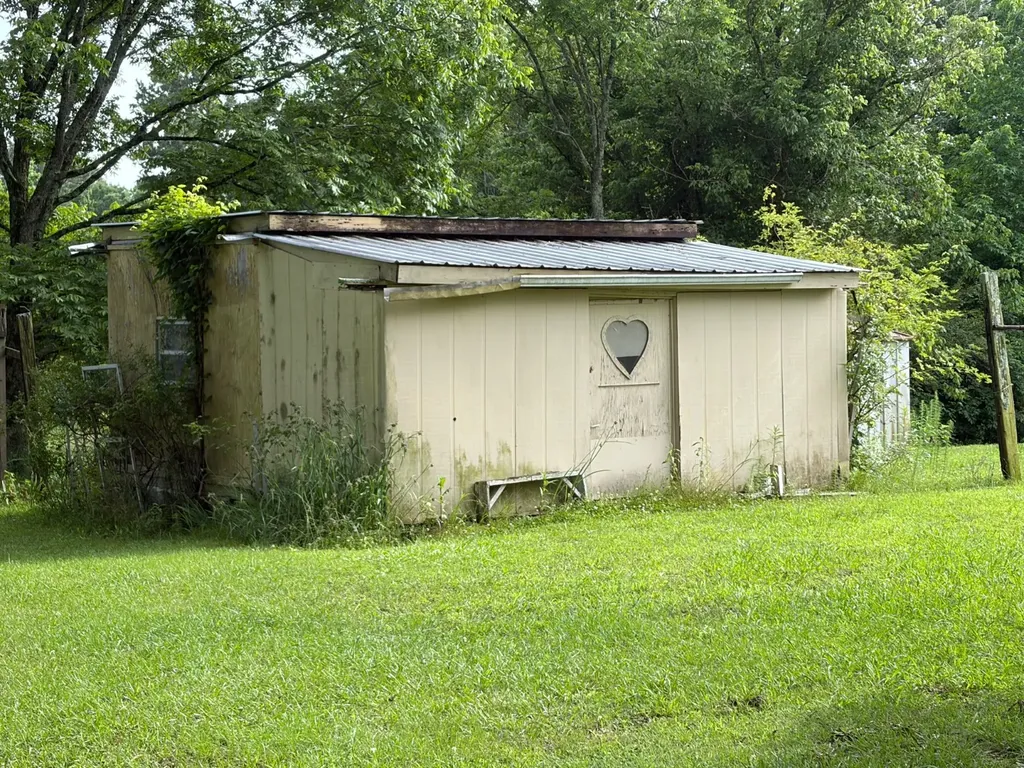 258 County Road 660 Pisgah AL 35765