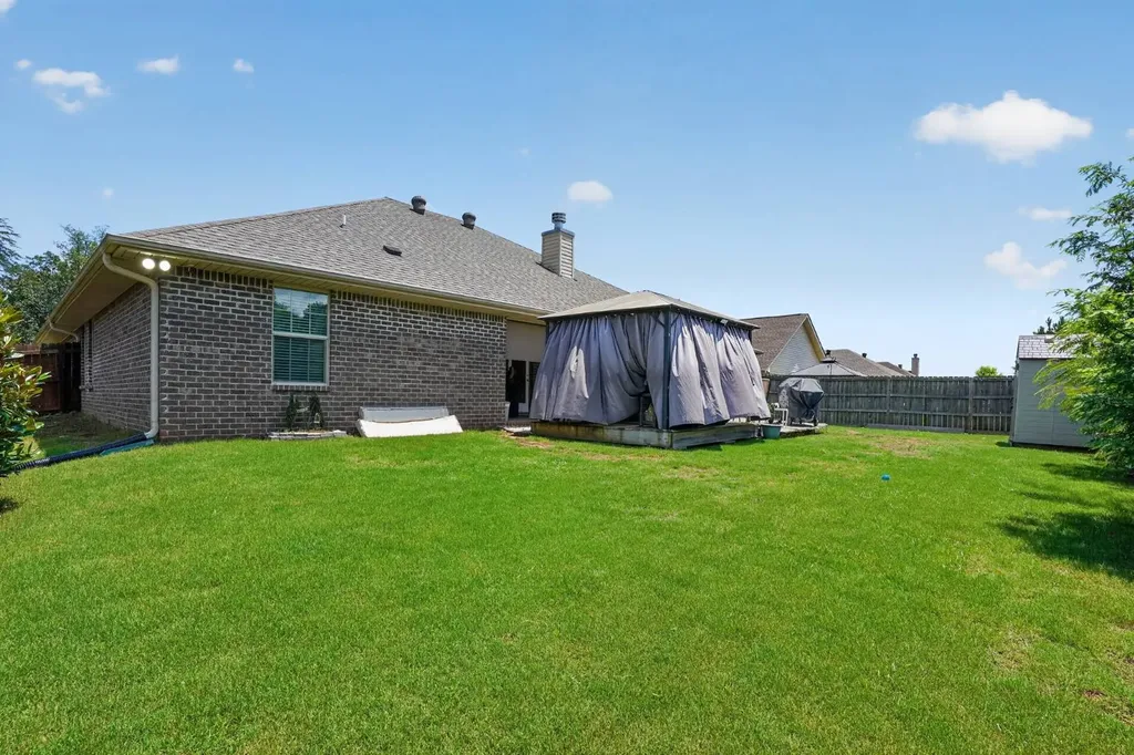 7053 Summerdale Drive Mccalla AL 35111