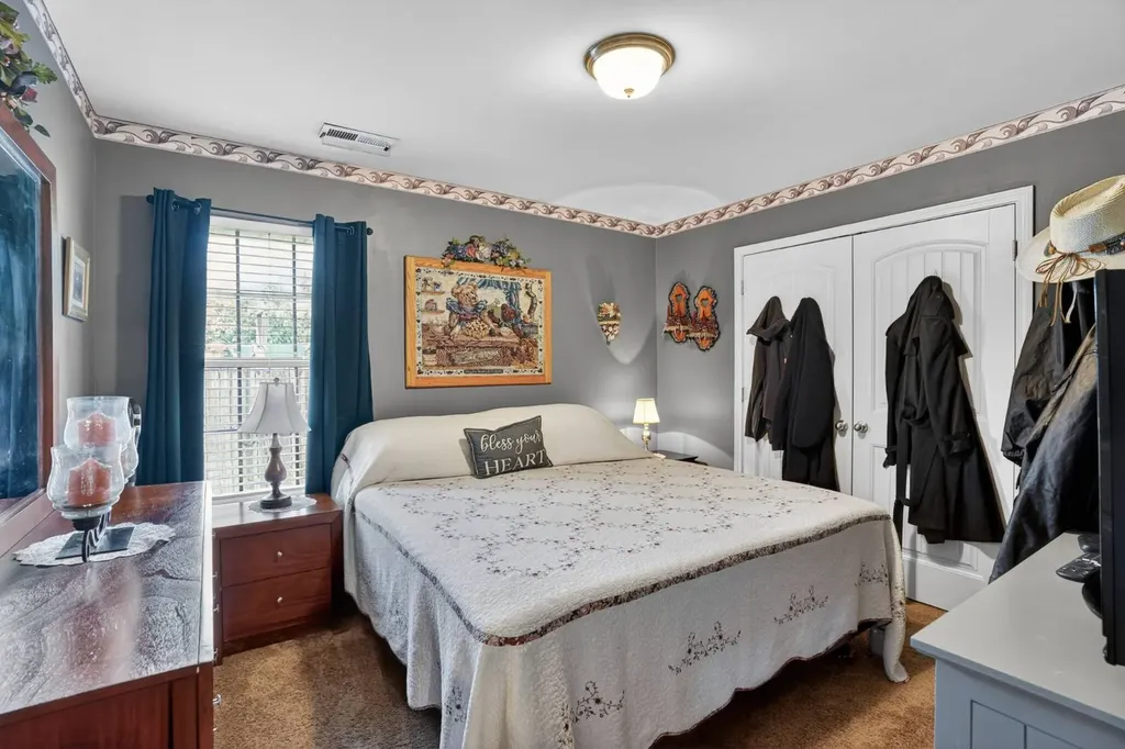 7053 Summerdale Drive Mccalla AL 35111