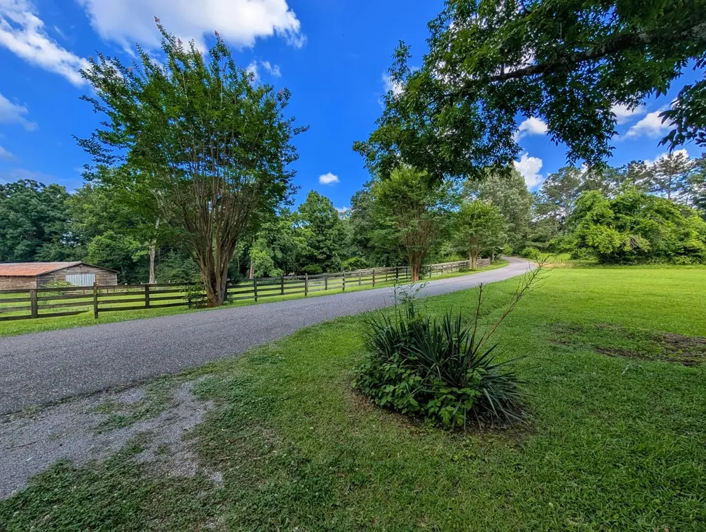 3356 Bridgepoint Road Southside AL 35907