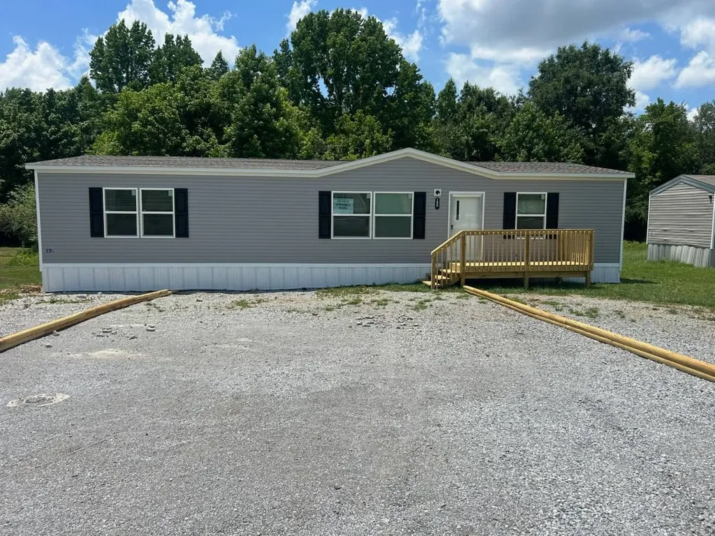 106 Chris Bryd Drive Toney AL 35773
