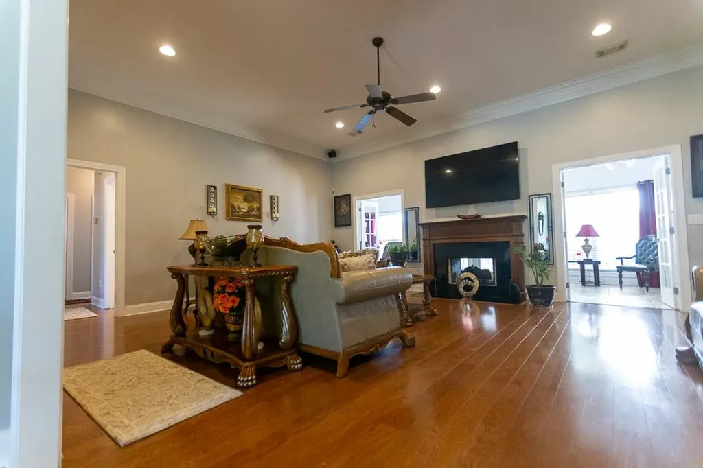 11934 Aspenwood Drive Moundville AL 35474