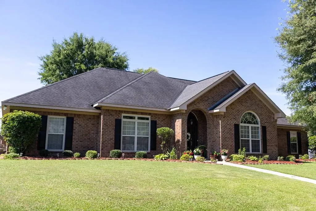 11934 Aspenwood Drive Moundville AL 35474