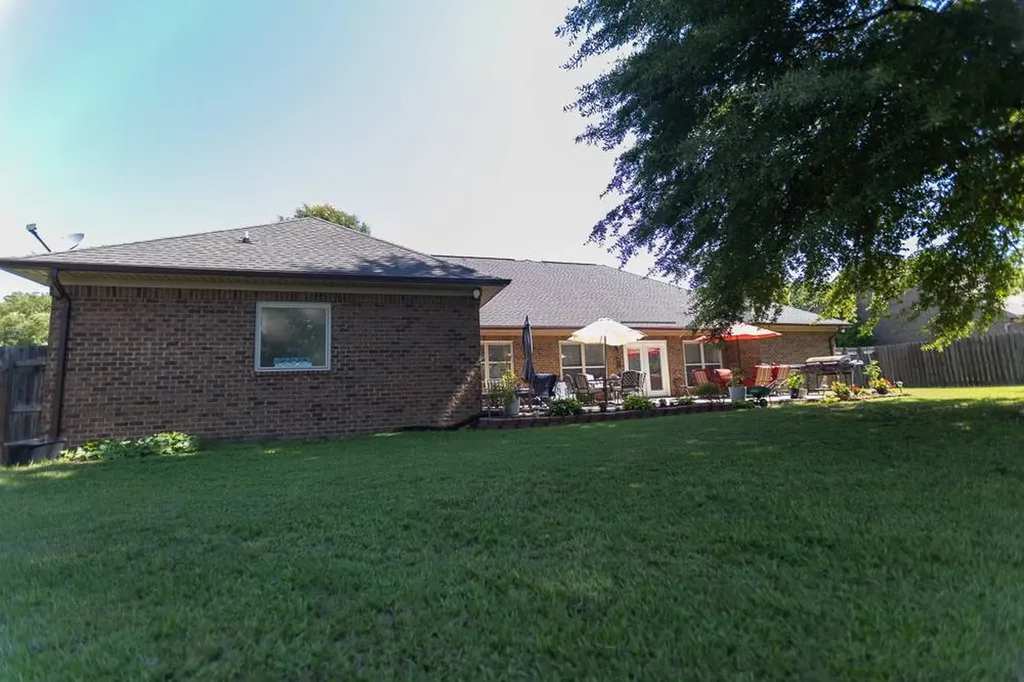 11934 Aspenwood Drive Moundville AL 35474