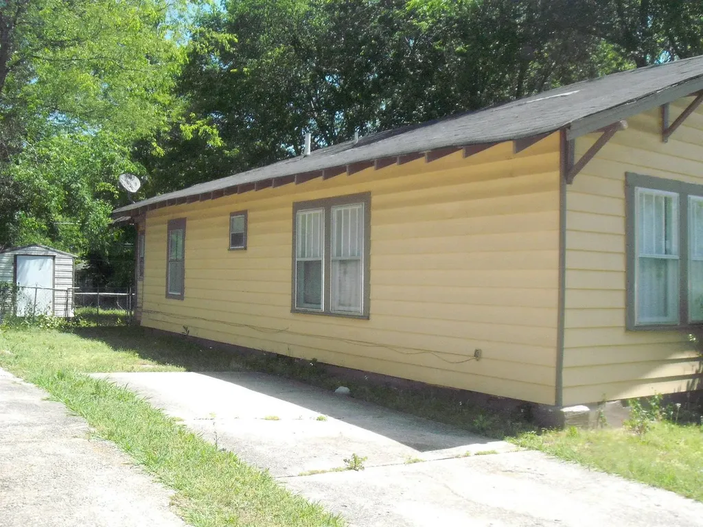 4737 Ave R Birmingham AL 35208