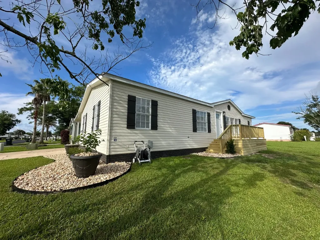 8701 Arlington Drive Foley AL 36535