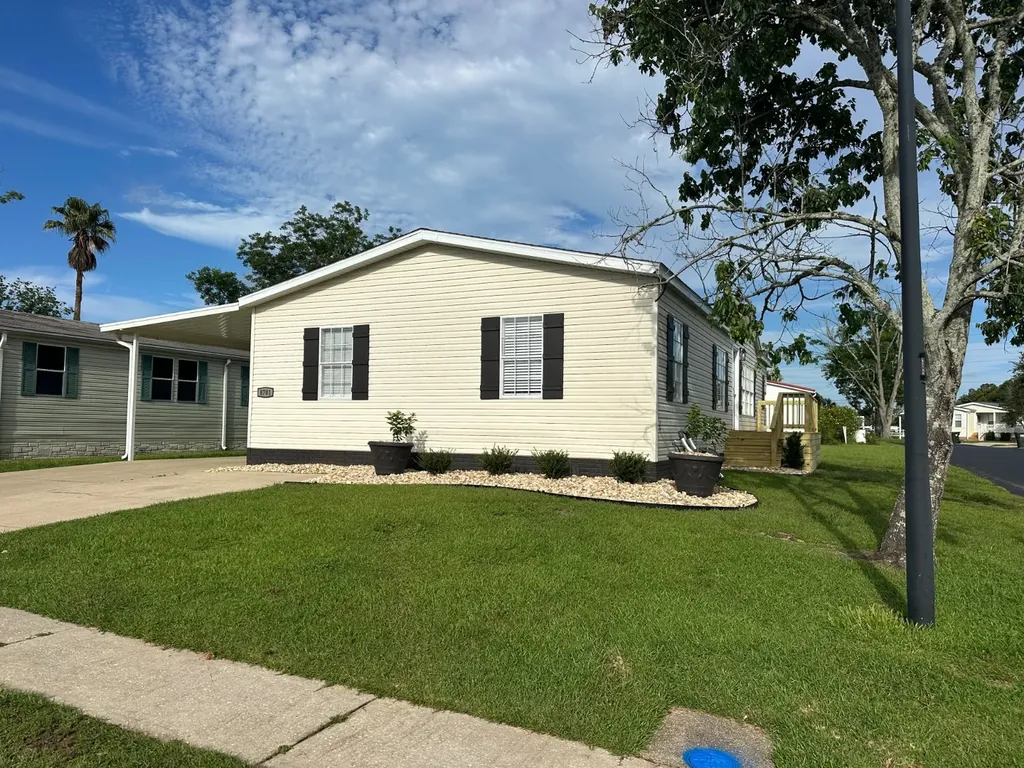 8701 Arlington Drive Foley AL 36535