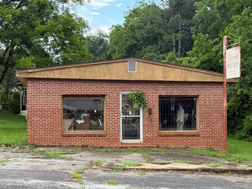 301 4th Street Opelika AL 36801