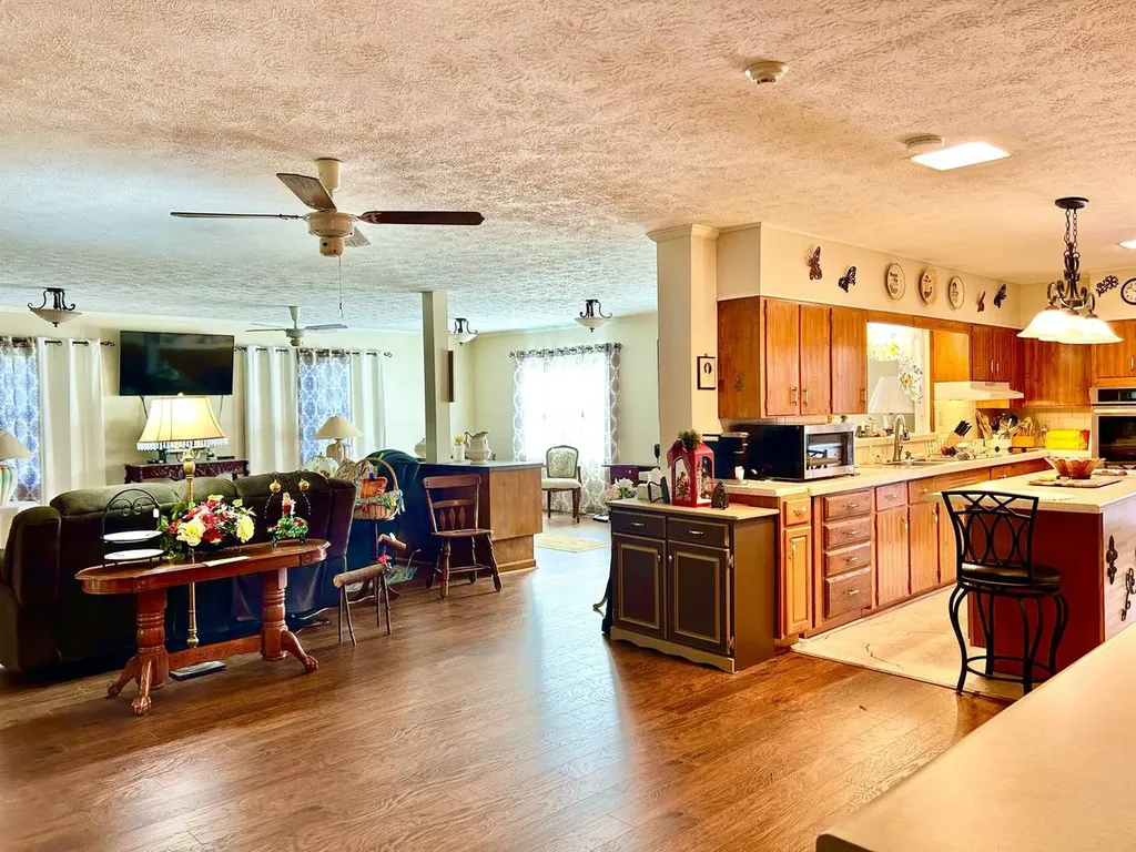1213 Vine Street Anniston AL 36207